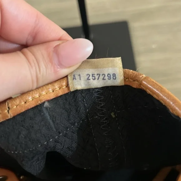 Vintage Dooney & Bourke Cabriolet Black Canvas / Leather Trim Bucket Bag - Picture 12 of 12